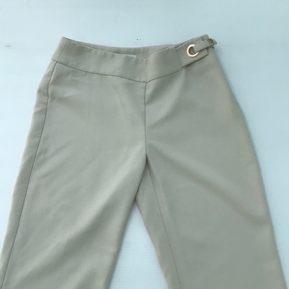 CHICO’S crop ankle cream pants with Side Zipper women’s Standard Size 2
